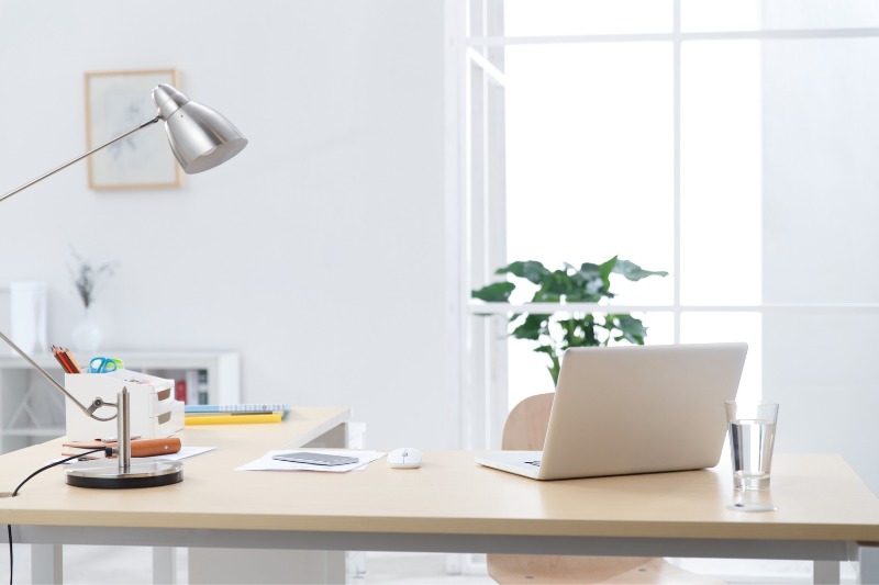 Elastyczna przestrzeń dla biznesu – dlaczego warto korzystać z mikrobiur i biur wirtualnych?