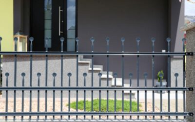 Nowoczesny dom, bezpieczna przestrzeń: jak wybrać bramy aluminiowe i ogrodzenia w Brzesku – poradnik dla mężczyzny