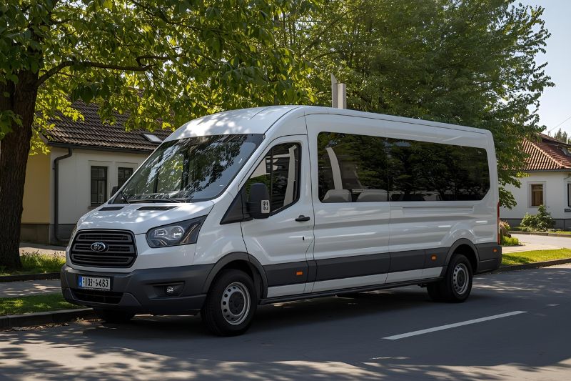 Wynajem busa w Libiążu